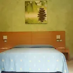 Bed and breakfast Ensileva 3*