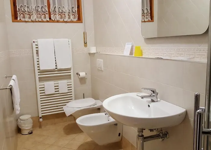 Ensileva Nocleg ze śniadaniem 4*