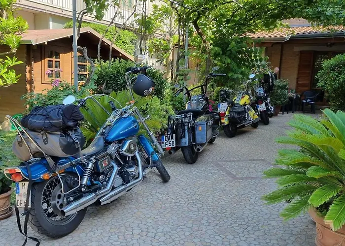 فندق مبيت وإفطار Ensileva 4*